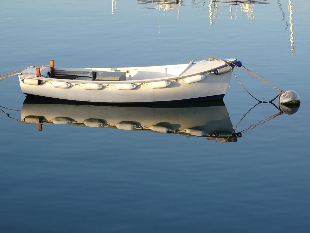 Fleur De Sel - Upside Down With Spectacular View & Parking Holiday home Brixham